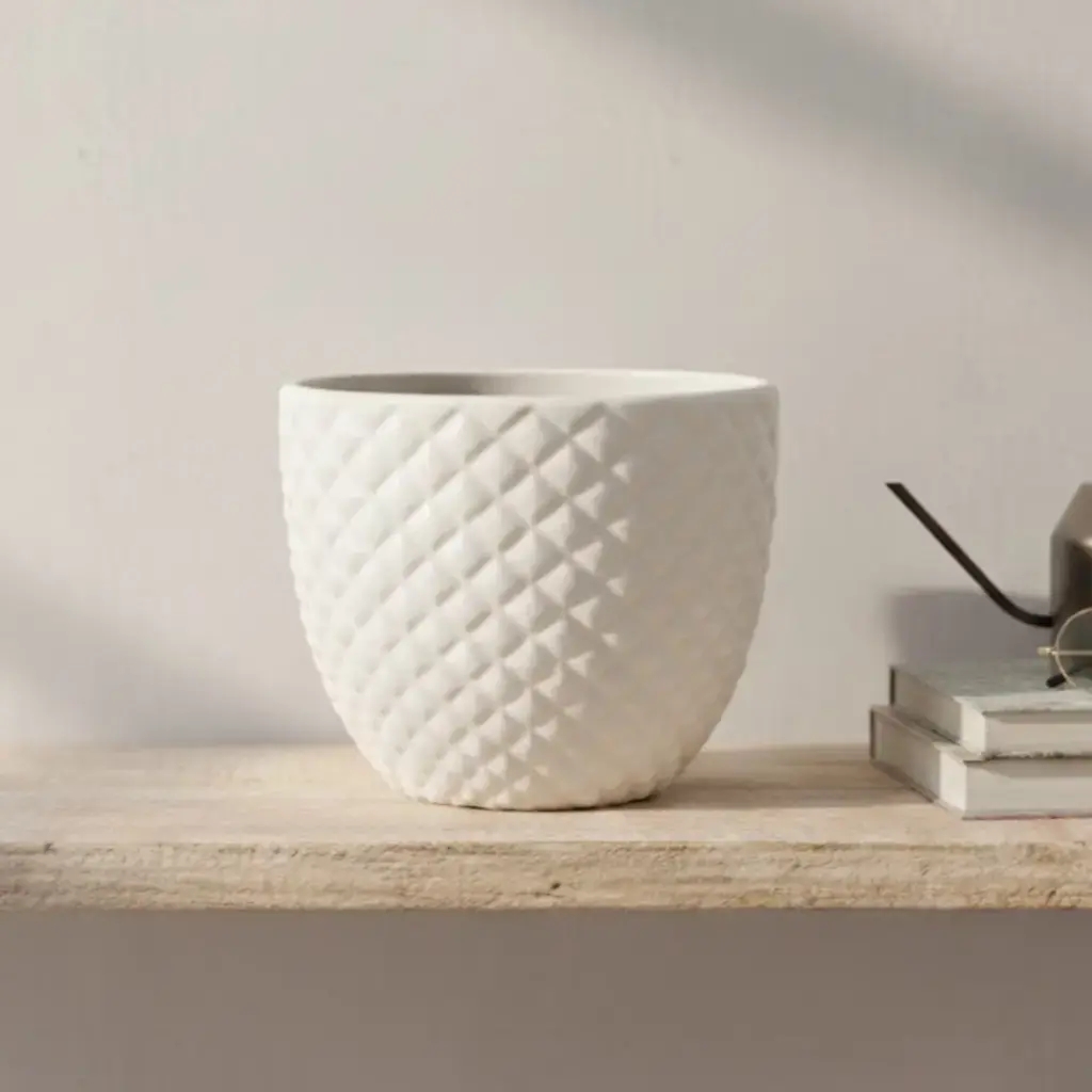 Pot With Diamond Dsgn