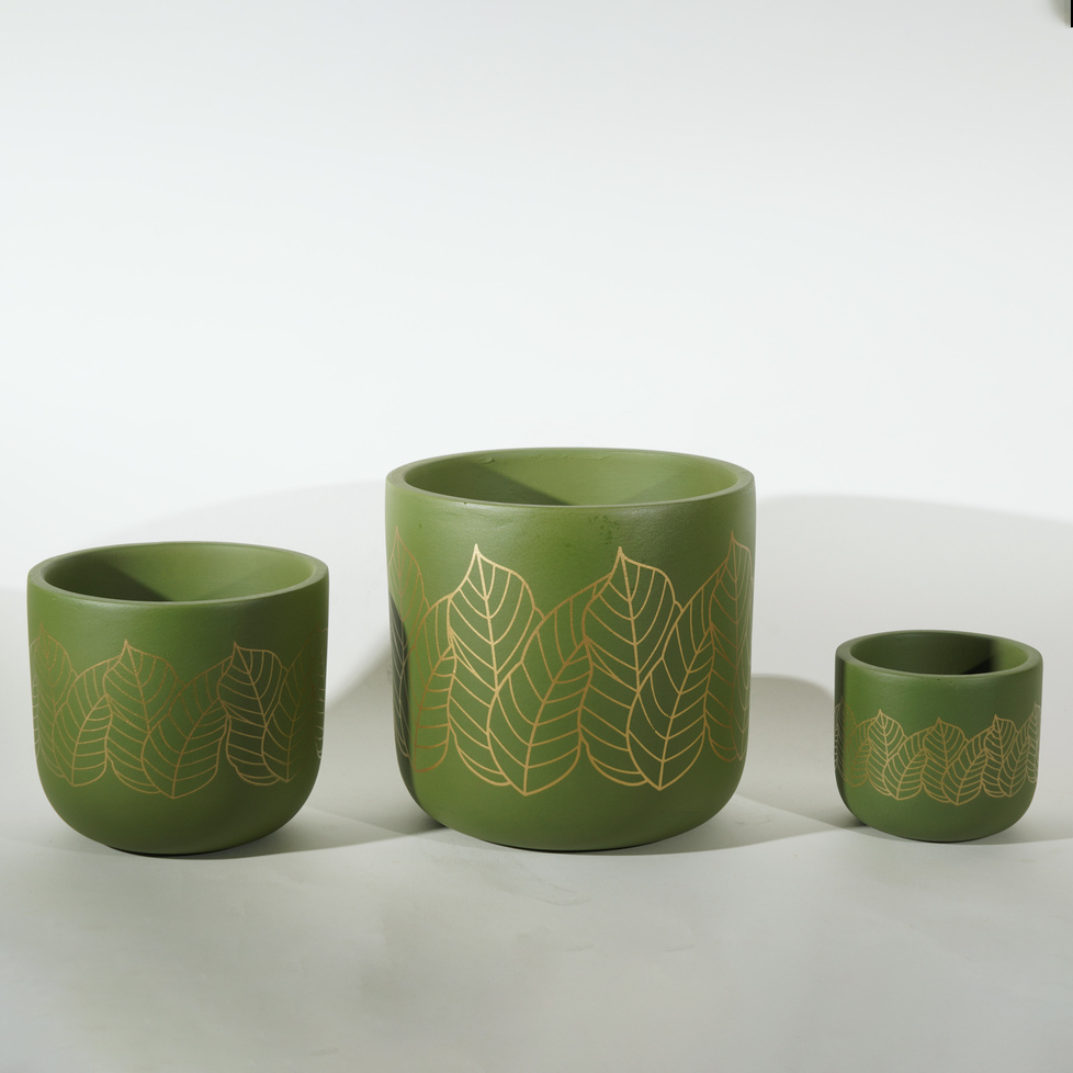 Pot Terracotta Green with Golds Leaf  