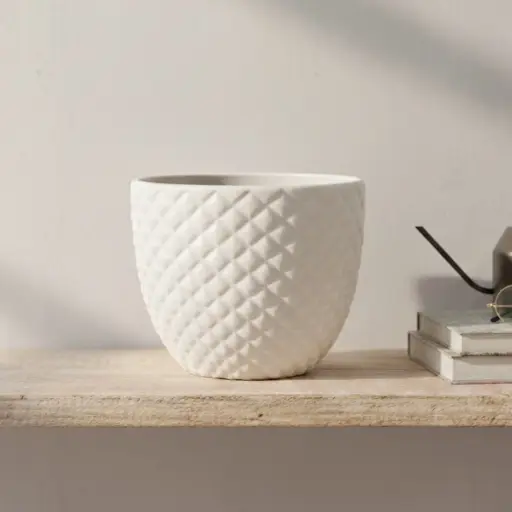 Pot With Diamond Dsgn